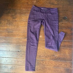 Maroon American Eagle Jegging